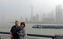 Pudong Skyline im Dunst